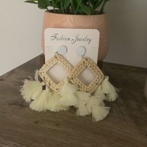 NEW! Rattan cream/tan earrings with white tassels